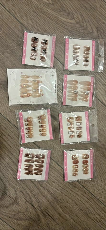 Press-On Nail Sets(M Size)