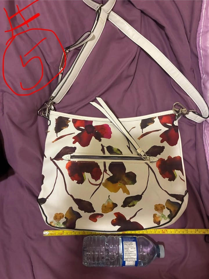Multiple Purses for Sale - photo 4