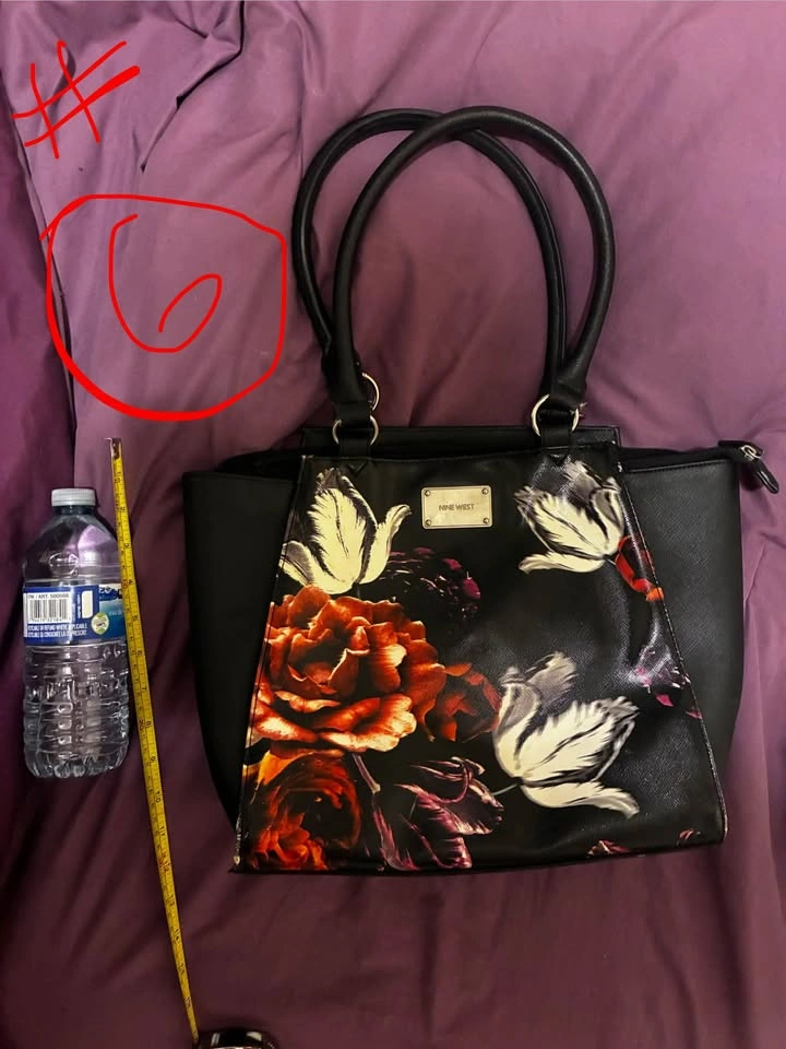 Multiple Purses for Sale - photo 5