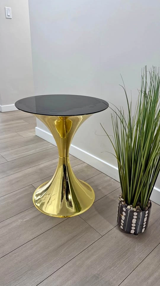 HUGE SALE! Side/end table