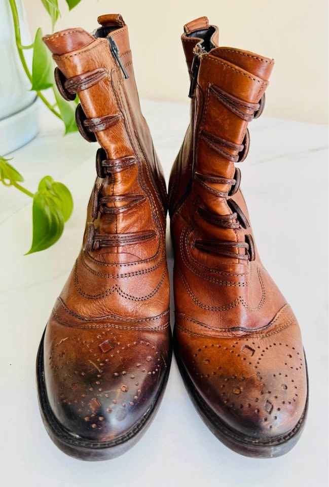 Bulle Leather Wingtip Brogue Button Ankle Boots - Size 38 - photo 3