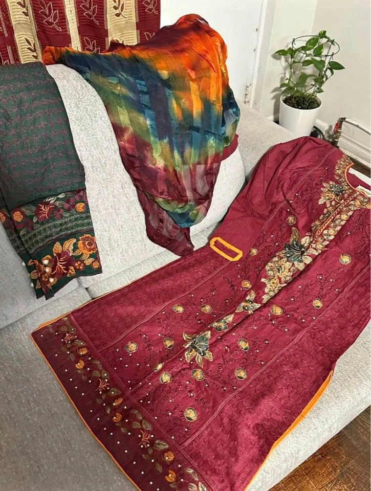 PAKISTANI SUITS/DRESSES - photo 4