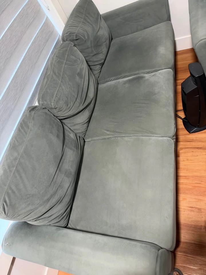Grey Microfiber Sofa and Loveseat Set - photo 4