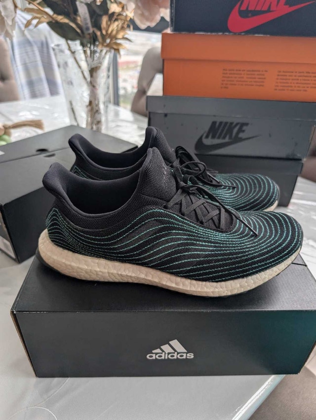 adidas Ultraboost DNA Parley Core Black EH1184 US 10 - Worn, Box