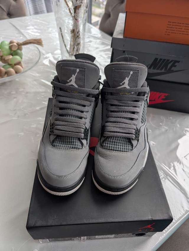 Air Jordan 4 Retro Cool Grey 2019 US 9.5 - Worn, OG Box - photo 2
