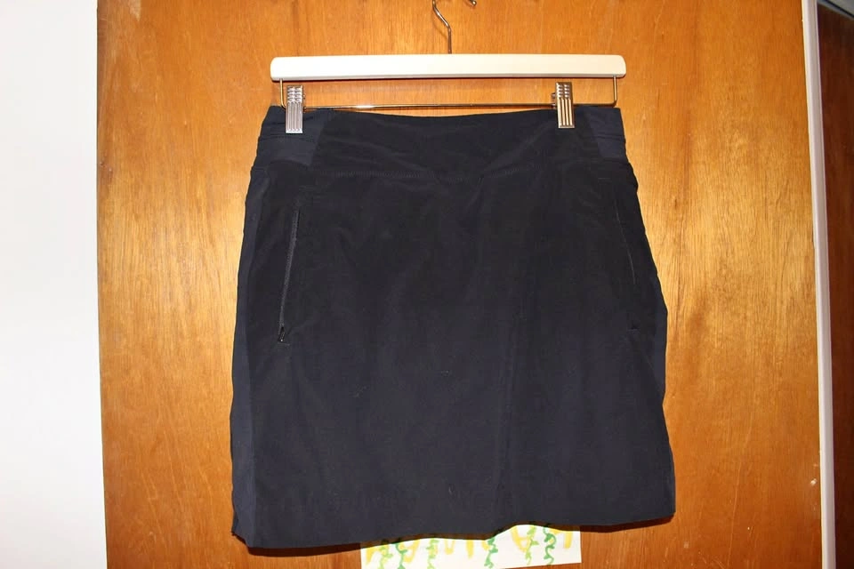 Black mini skirt/skort