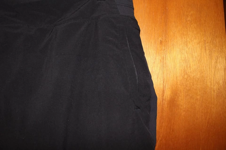 Black mini skirt/skort - photo 3