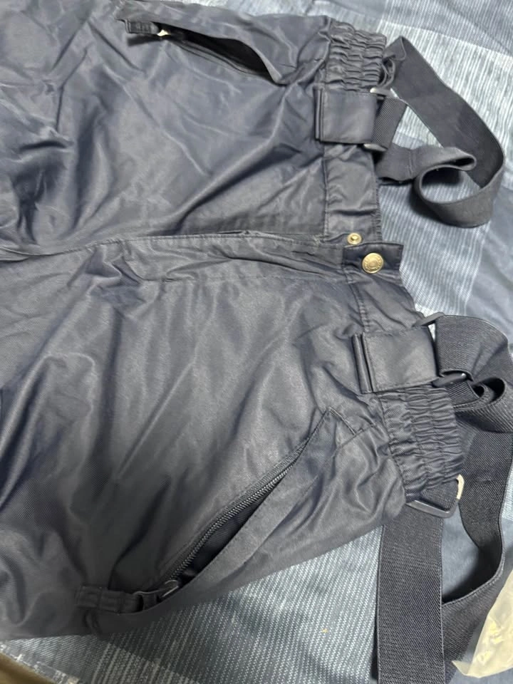 Snow pants youth size L (14) with suspenders - photo 4