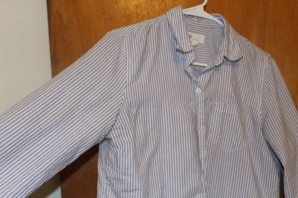 Gap striped shirt - photo 3