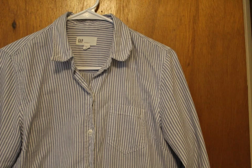 Gap striped shirt - photo 4