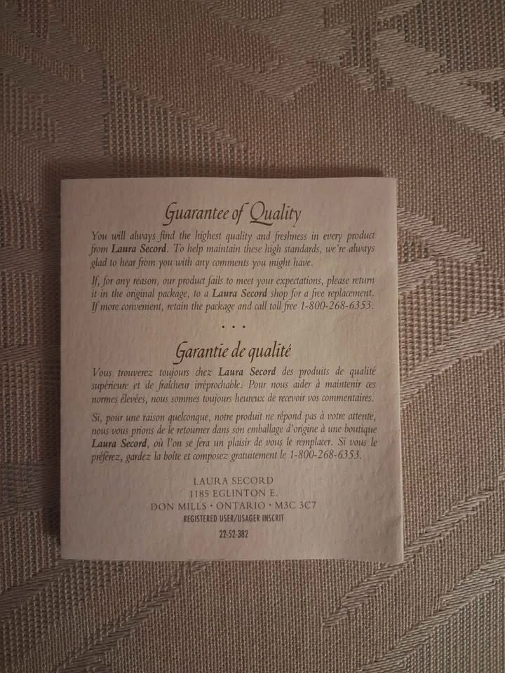 Vintage 1992 Laura Secord Miniatures Paper Menu Collectible - photo 4