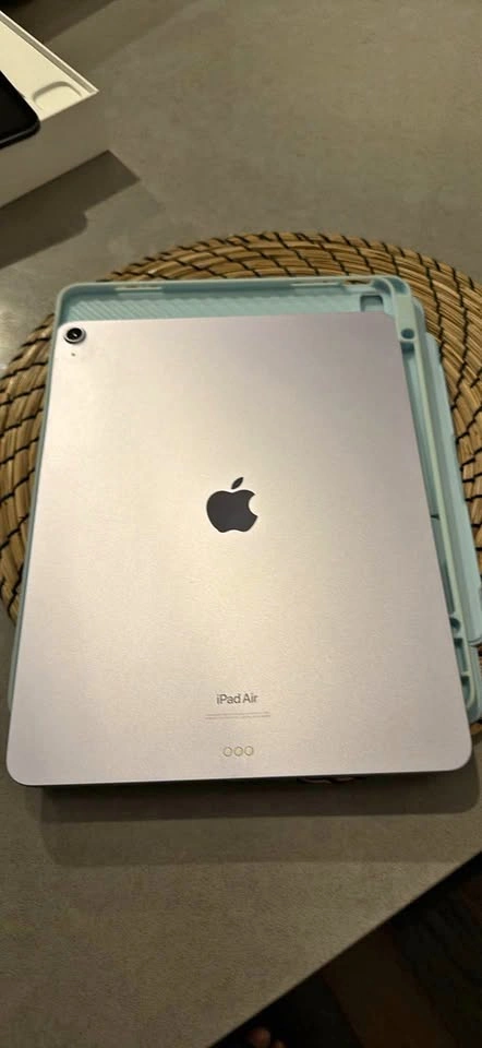 iPad Air M2 13 inch WiFi 128gb blue