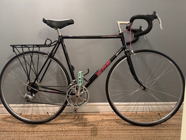 Miyata 312 road bike - 22" frame - 700 tires
