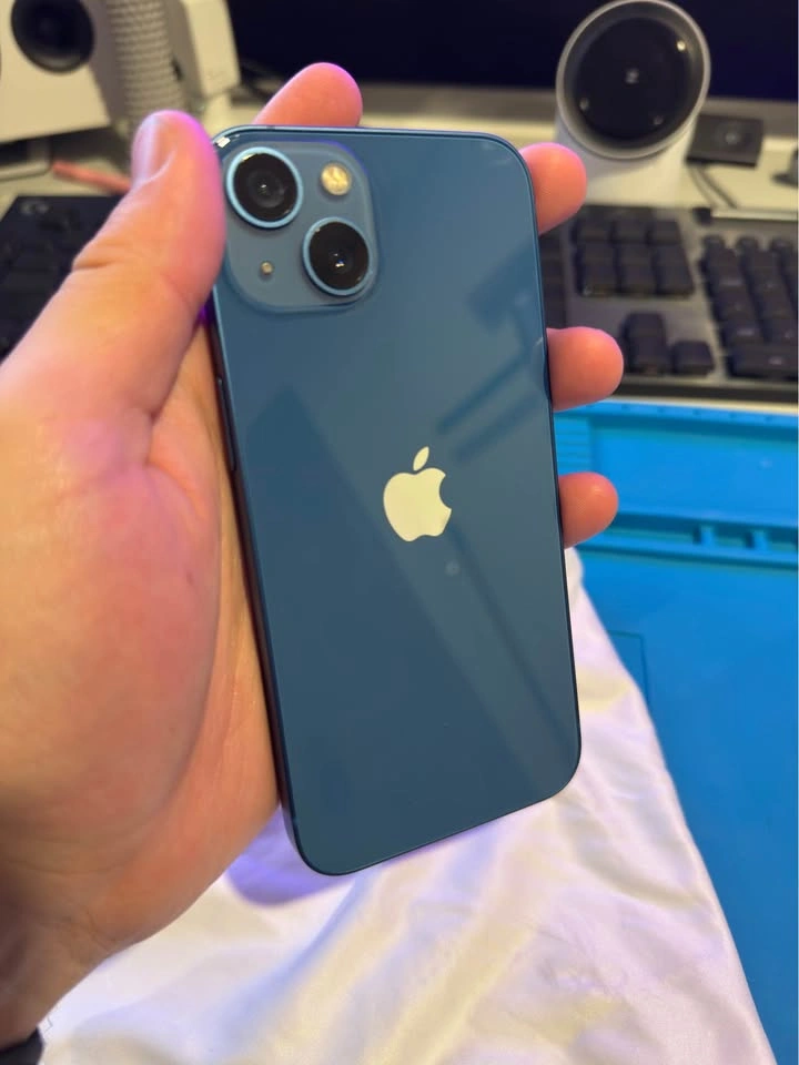 iPhone 13 128gb - Mint Condition - photo 3