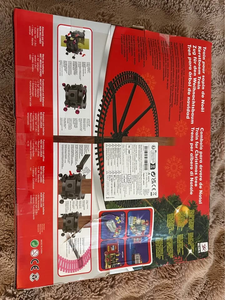 Christmas Tree Train Set with Santa 🎄🚂 - photo 2