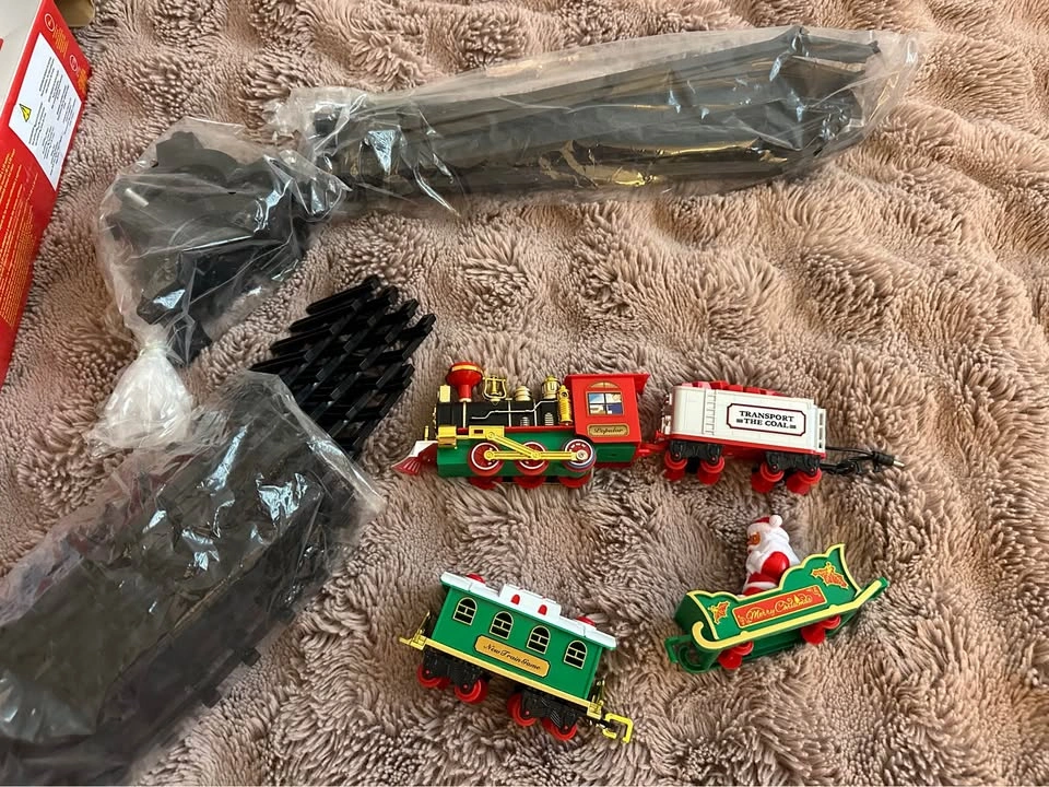 Christmas Tree Train Set with Santa 🎄🚂 - photo 3