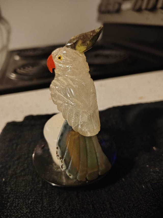 Hand-carved Gemstone Cockatoo Figurine - photo 3
