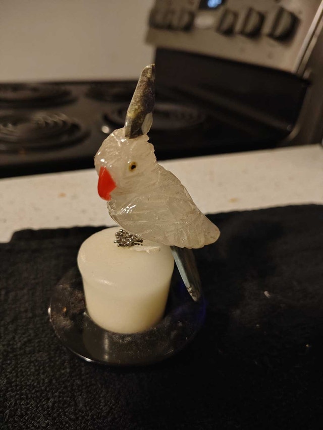Hand-carved Gemstone Cockatoo Figurine - photo 4