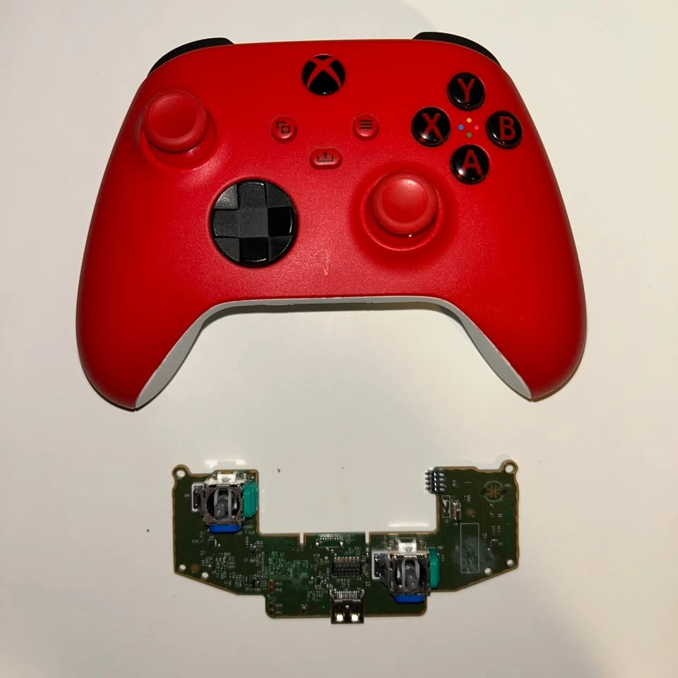 Xbox Series X|S Wireless Controller – Pulse Red – Hall Effect - photo 2