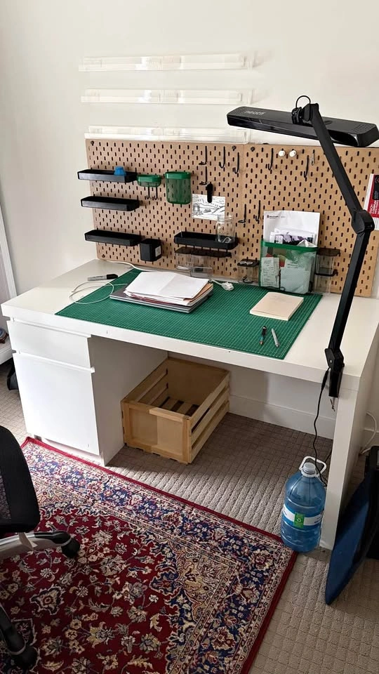 Ikea desk (Malm)