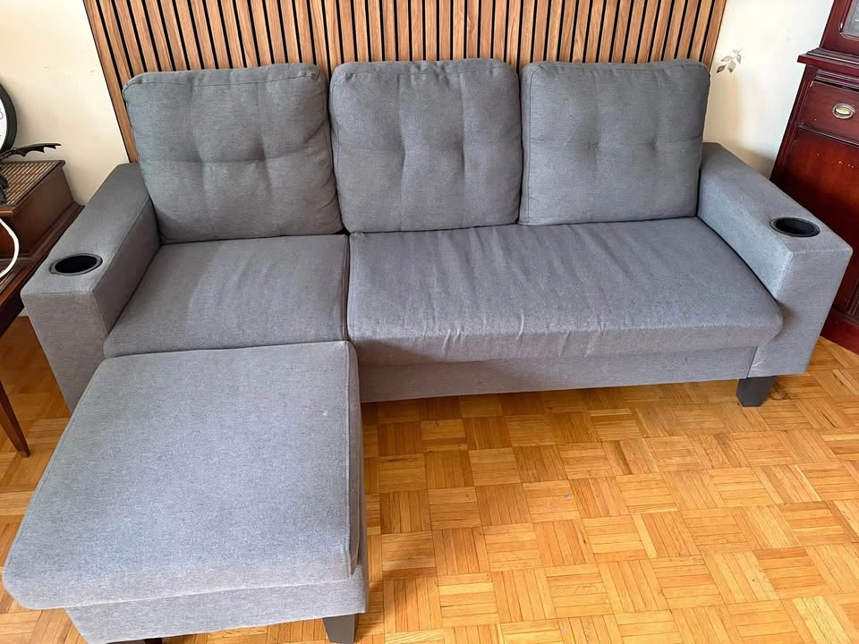 Grey L-Shaped Sectional Sofa with Reversible Chaise & Cup Holder