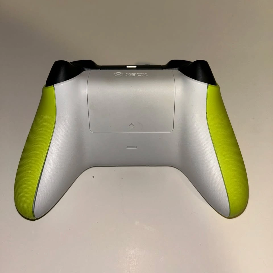 Xbox Series X|S Wireless Controller – Electric Volt – No Drift - photo 5