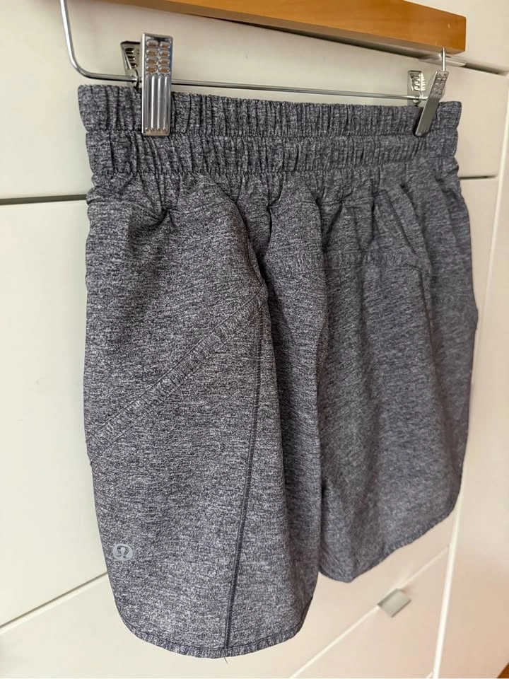 Lululemon Track That Mid-Rise Shorts 5” – Heather Lux Multi Blac - photo 5
