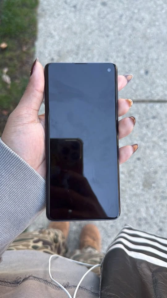 Samsung Galaxy S10 - photo 3