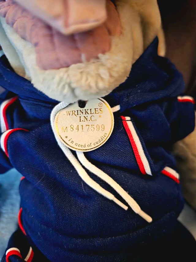 Wrinkles I.N.C. Moose Plush Puppet w/ Tracksuit - photo 4