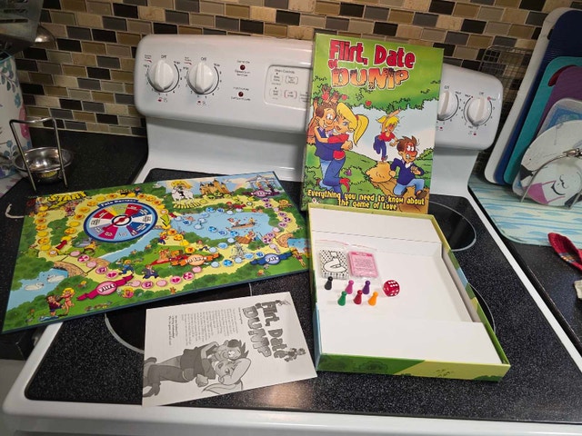 Flirt, Date or Dump Board Game – Complete - photo 2
