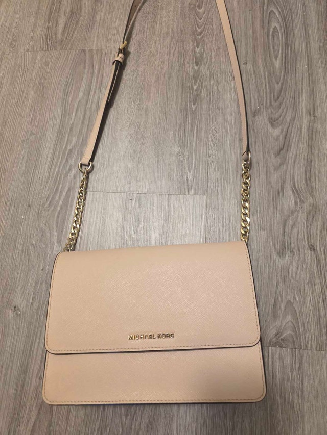 Chic Michael Kors Blush Pink Saffiano Leather Crossbody - photo 3