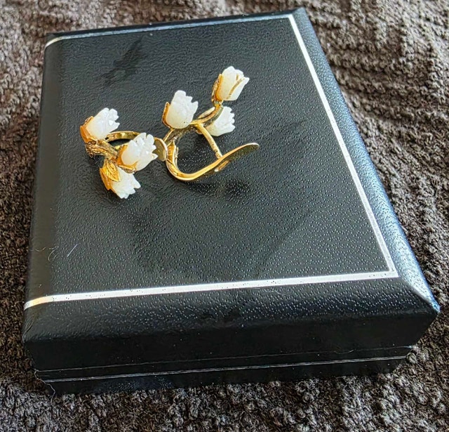 Charming Vintage Vibe! Retro Costume Earrings Bundle - photo 4