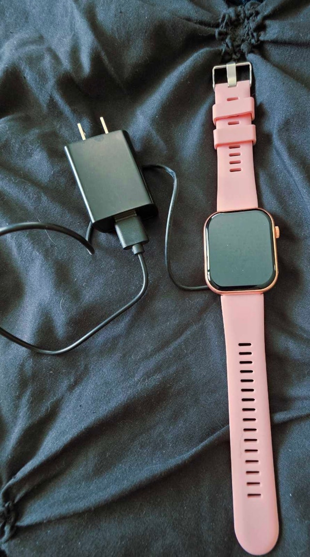 Pretty & Practical! Rose Gold Smartwatch with Pink Strap - photo 2