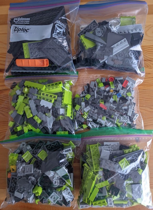Lego Brick Moulding Machine 40502 - photo 3