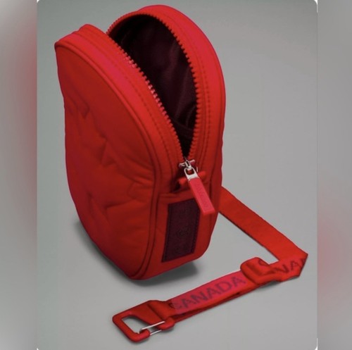 BNWT Lululemon Team Canada 22 Future Legacy Crossbody Bag - photo 3