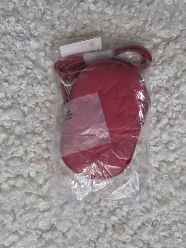 BNWT Lululemon Team Canada 22 Future Legacy Crossbody Bag - photo 5