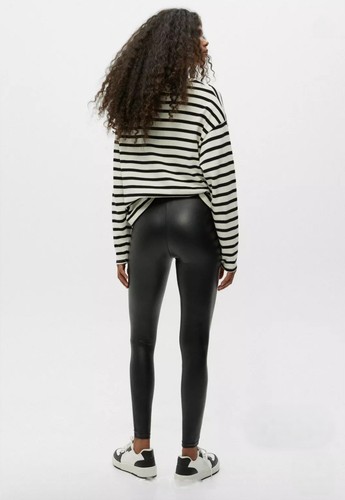 BNWT Pull&Bear Women’s Leggings XS Black Faux Leather - photo 3