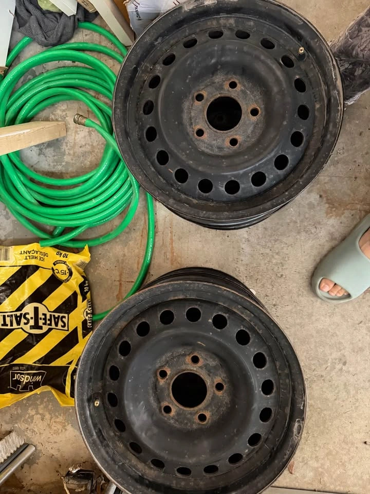 Steel rims 195/65R15