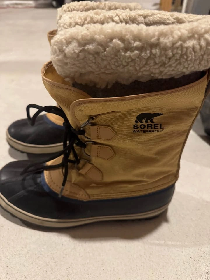 Sorel Waterproof Winter Boots (Size 10) - photo 2