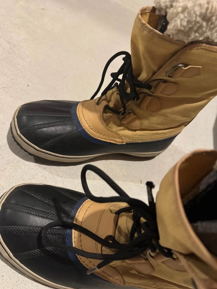 Sorel Waterproof Winter Boots (Size 10) - photo 3