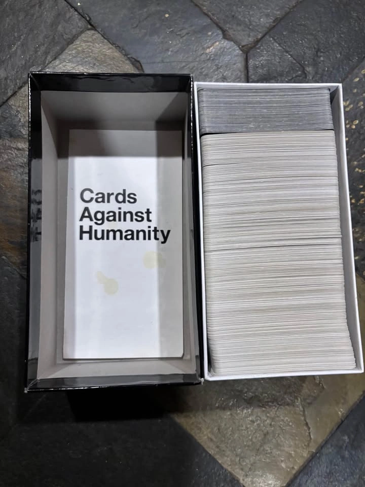 Cards Against Humanity (Base Game) - Complete Set - photo 3