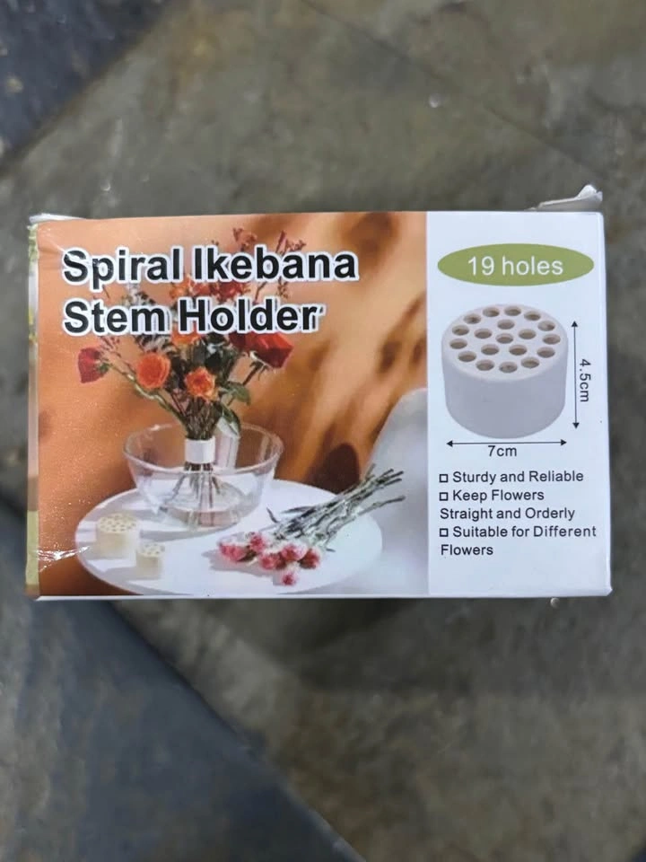 Spiral Ikebana Stem Holder (19 Holes) – Like New in Box - photo 5