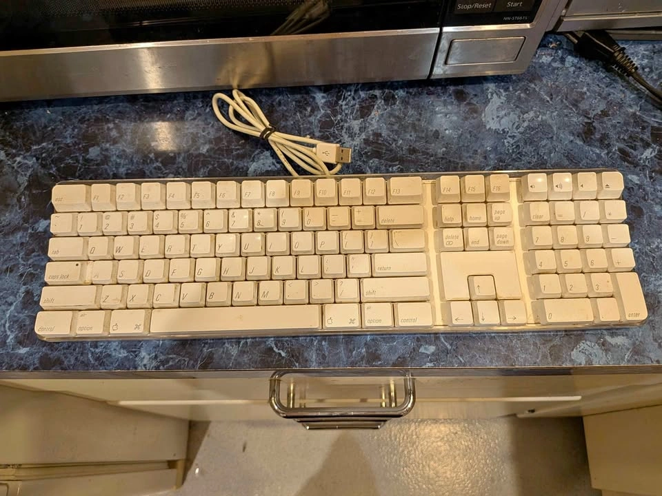 Apple keyboard