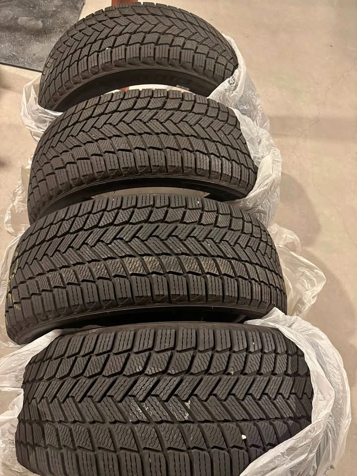 Michelin X-Ice Snow Tires 245/45 R 20 (Used One Winter)