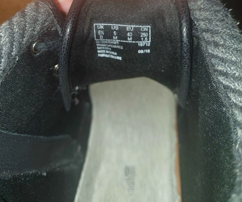 Woman's Leather Boots - photo 3