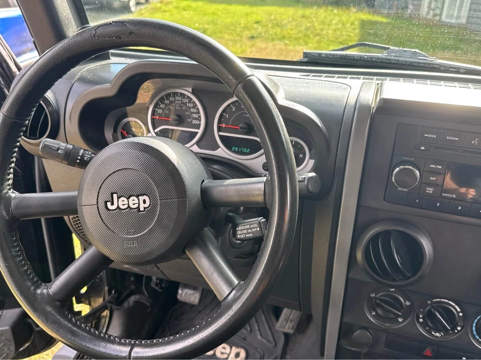 2010 Jeep Wrangler - photo 3