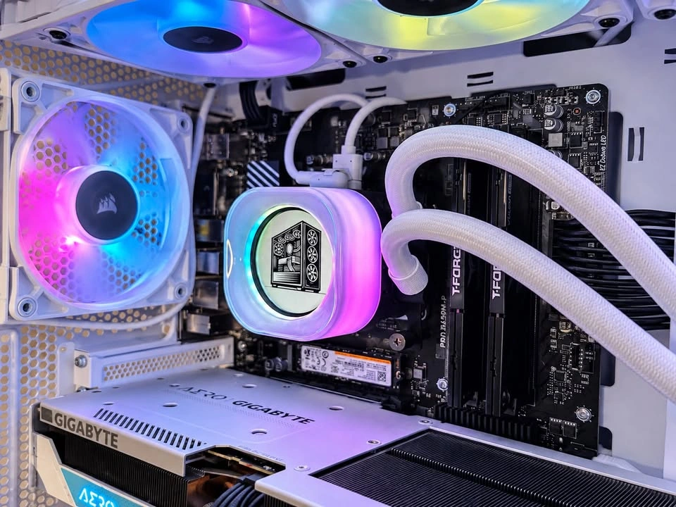 RTX 4070 Ti · PRO B650M-P · Ryzen 5 7600X - photo 2