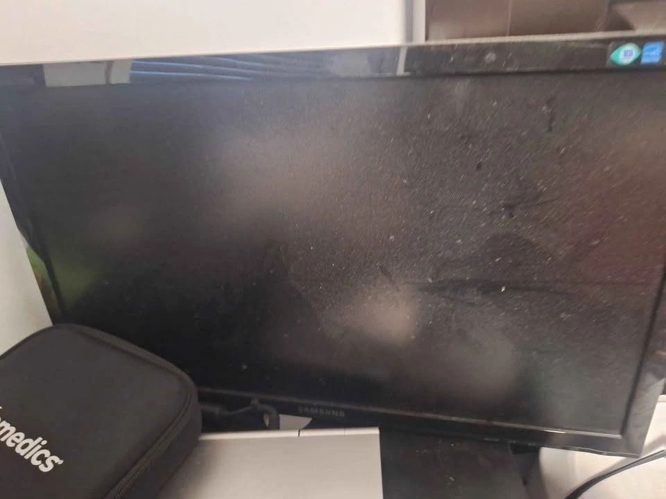 Samsung SyncMaster Monitor - photo 2