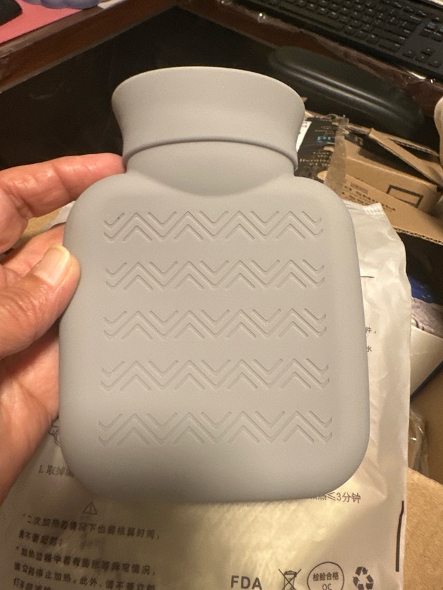 Silicone Hot Water Bottle - photo 2