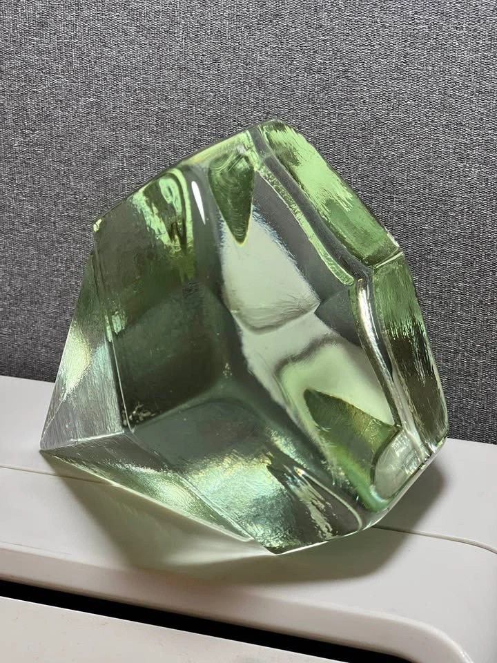 Vintage Heavy Light Green Glass Pyramid Ship Prism Paperweight - photo 5